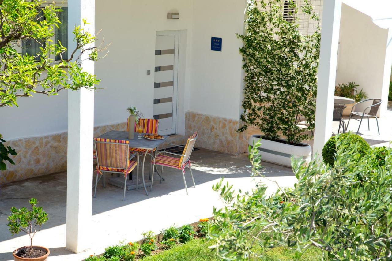 Apartman Topic Apartamento Kaštela Exterior foto