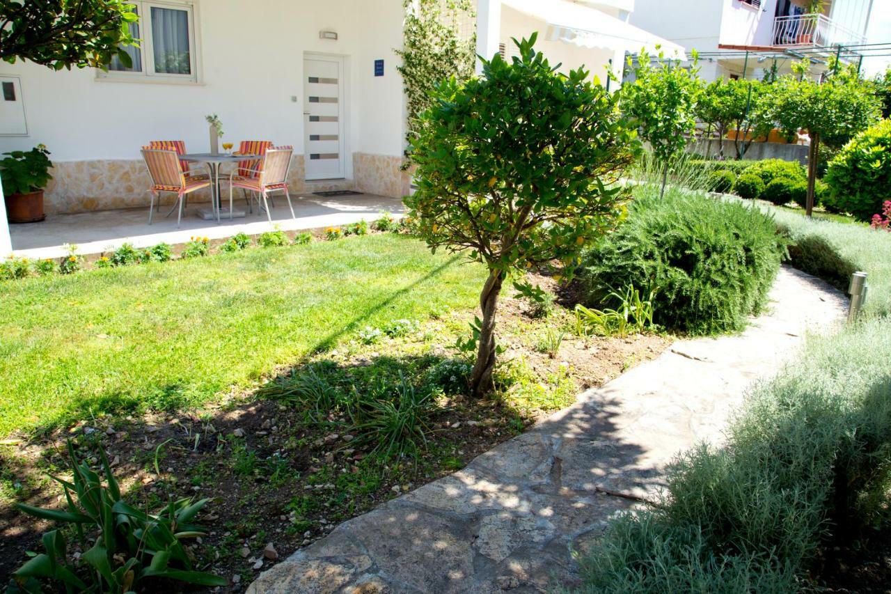 Apartman Topic Apartamento Kaštela Exterior foto