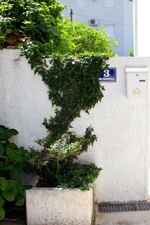 Apartman Topic Apartamento Kaštela Exterior foto