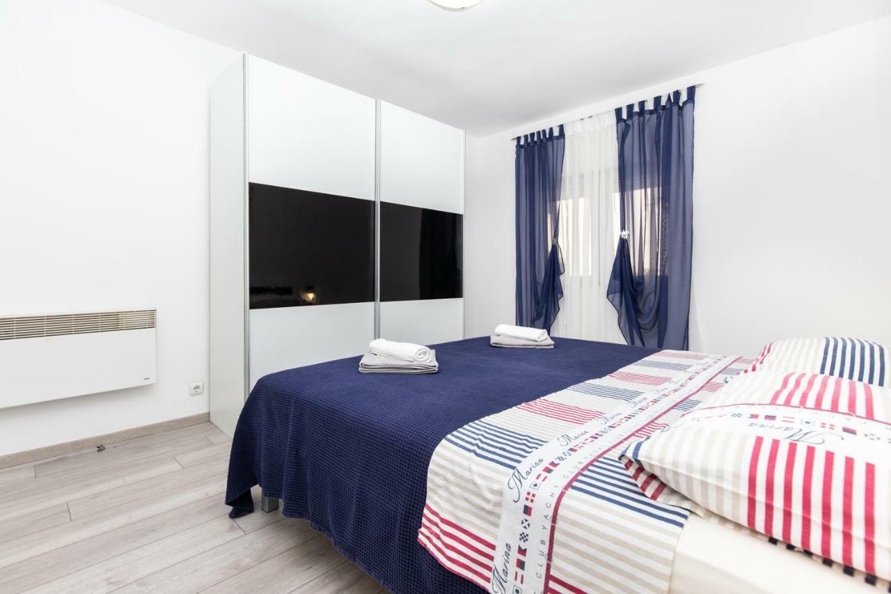 Apartman Topic Apartamento Kaštela Exterior foto