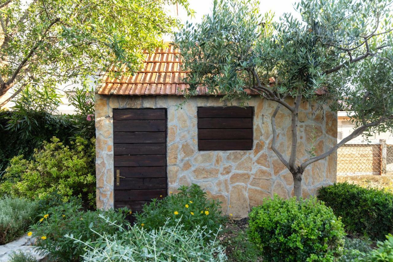 Apartman Topic Apartamento Kaštela Exterior foto